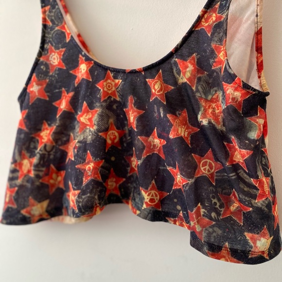 3/$15♻️ Obey Propaganda Built in Bra Cropped Top Medium - Picture 2 of 5